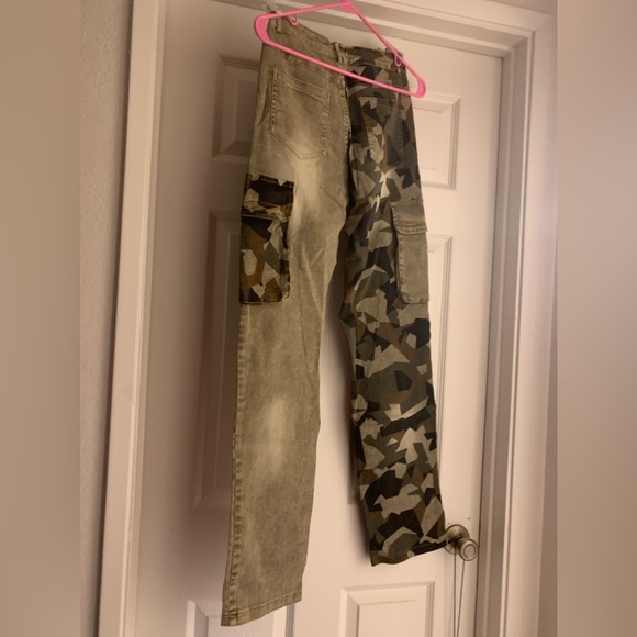 NWT ✅ REHAB LAB CAMO CARGO JEANS - Picture 5 of 8